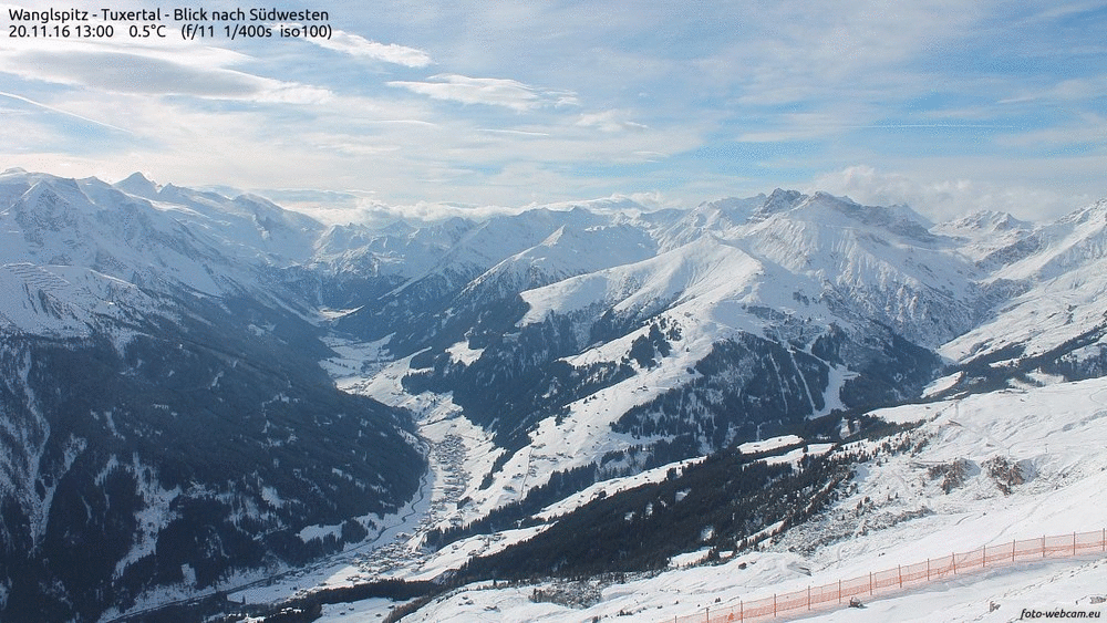 Am Morgen des 20. November präsentierten sich die Alpen verschneit - dann kam der Föhnsturm (Bildquelle: http://www.foto-webcam.eu/webcam/tuxertal/)